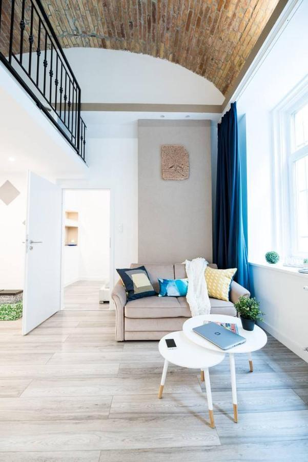 Newly Refurbished Home At Superb Location 布达佩斯 外观 照片